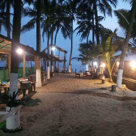 Anandi Villa Homestay Adhi 외부 사진