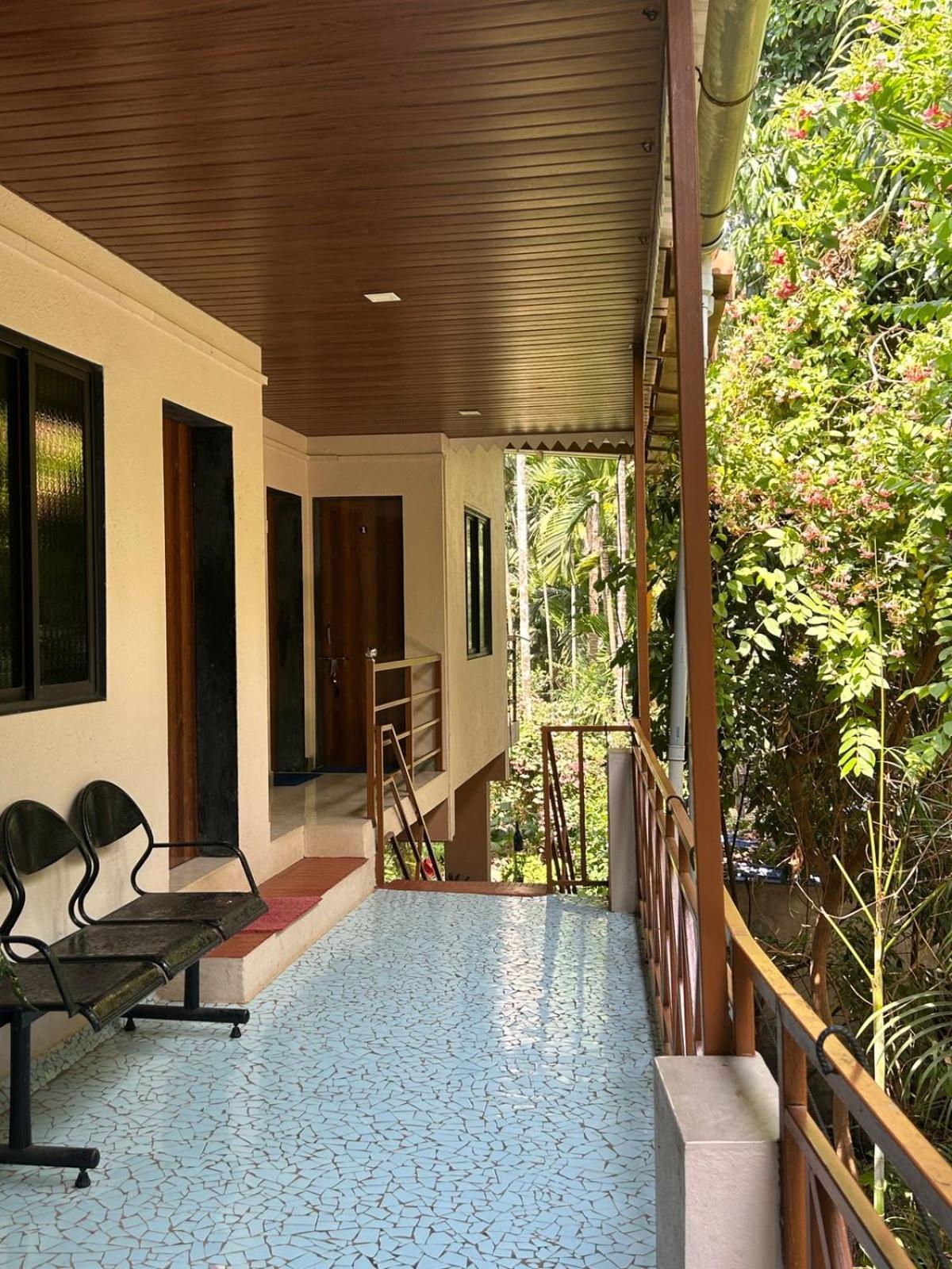 Anandi Villa Homestay Adhi 외부 사진