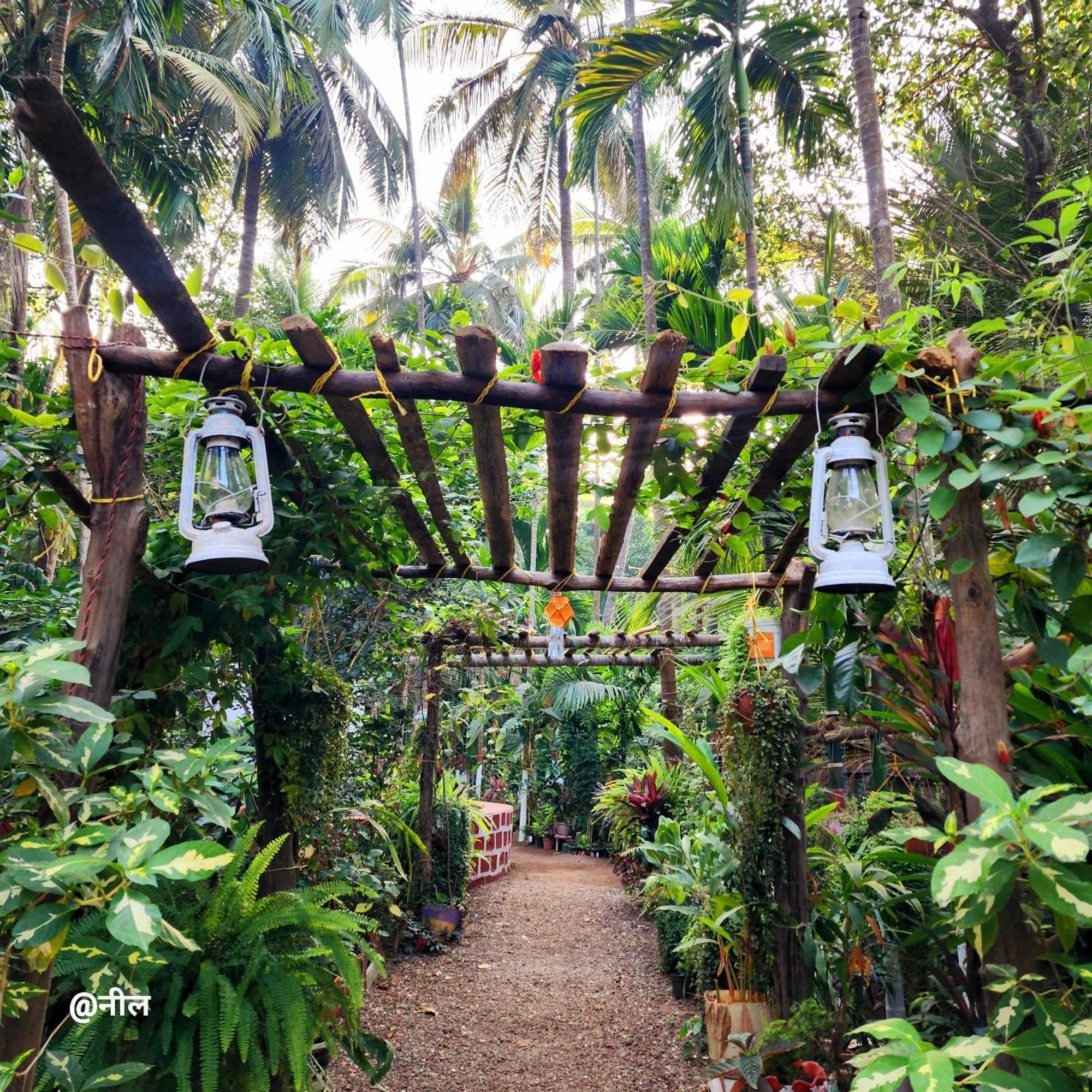 Anandi Villa Homestay Adhi 외부 사진