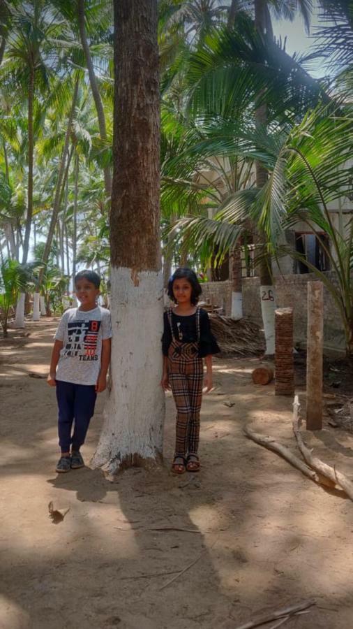 Anandi Villa Homestay Adhi 외부 사진