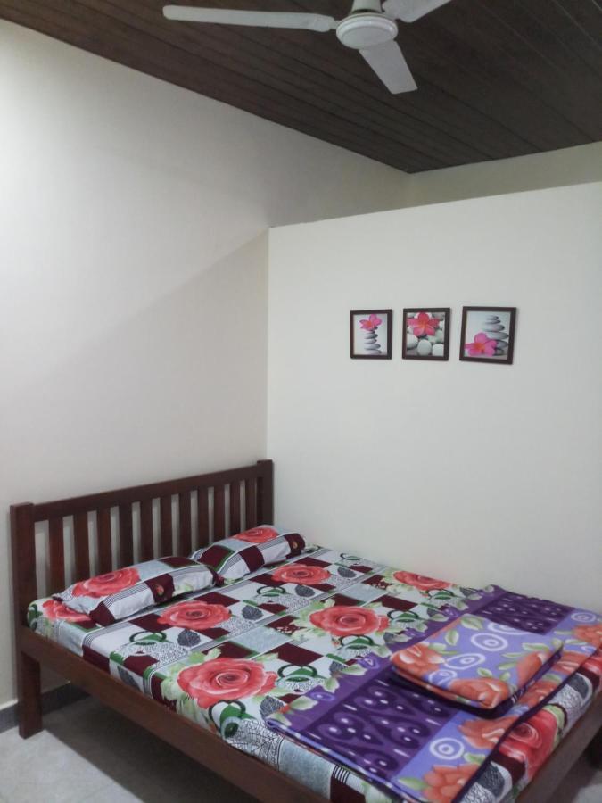 Anandi Villa Homestay Adhi 외부 사진